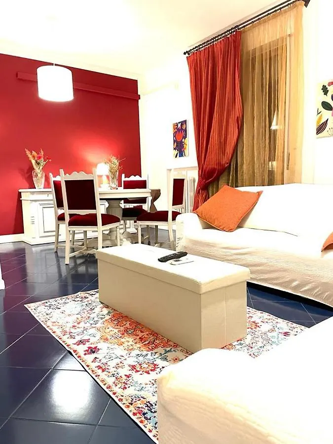 A Casa Di Jole - Bari City Center Apartment Italy