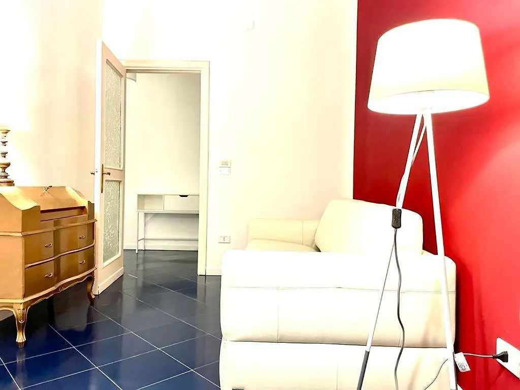 A Casa Di Jole - Bari City Center Apartment 0*,