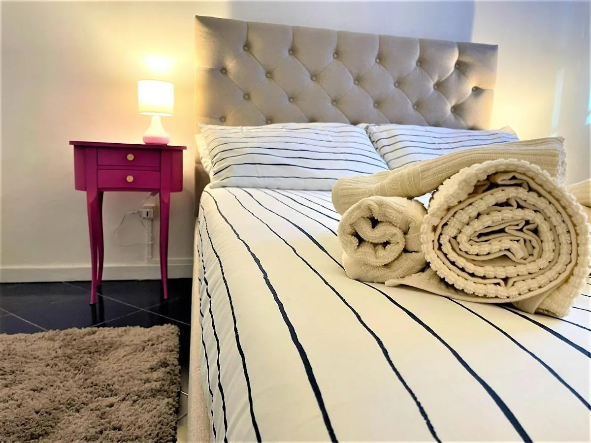 A Casa Di Jole - Bari City Center Apartment