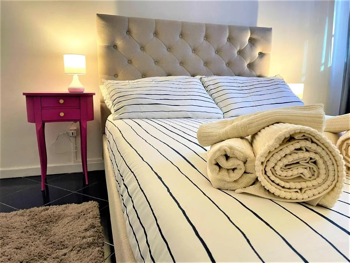 A Casa Di Jole - Bari City Center Apartment